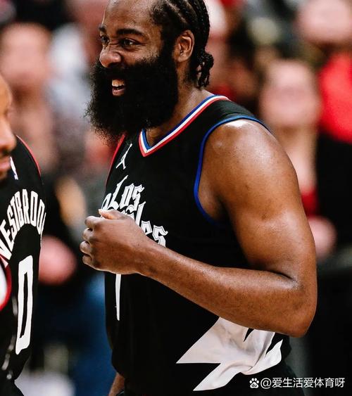 湖北U20男足全运夺金，鄂媒：这是深耕青训、弯道超车的努力（湖北U20男足问鼎全运会金牌，鄂媒：深耕青训实现弯道超车）