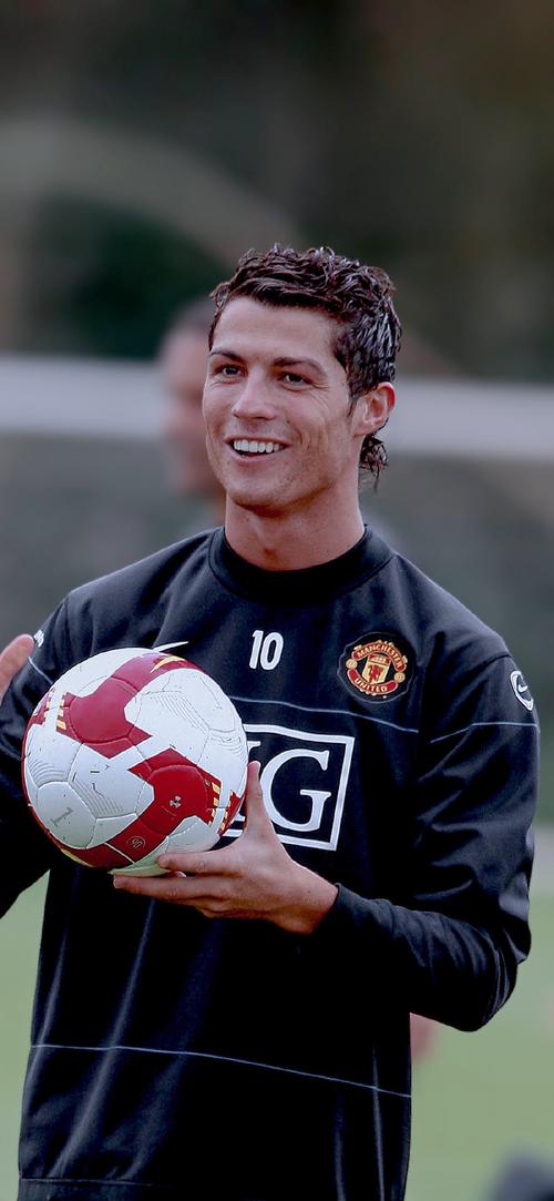 孙继海：非专业人士投身青训有启蒙作用，专业人能更符合规律（孙继海：非专业参与青训可起启蒙之效，专业人士更符合规律）