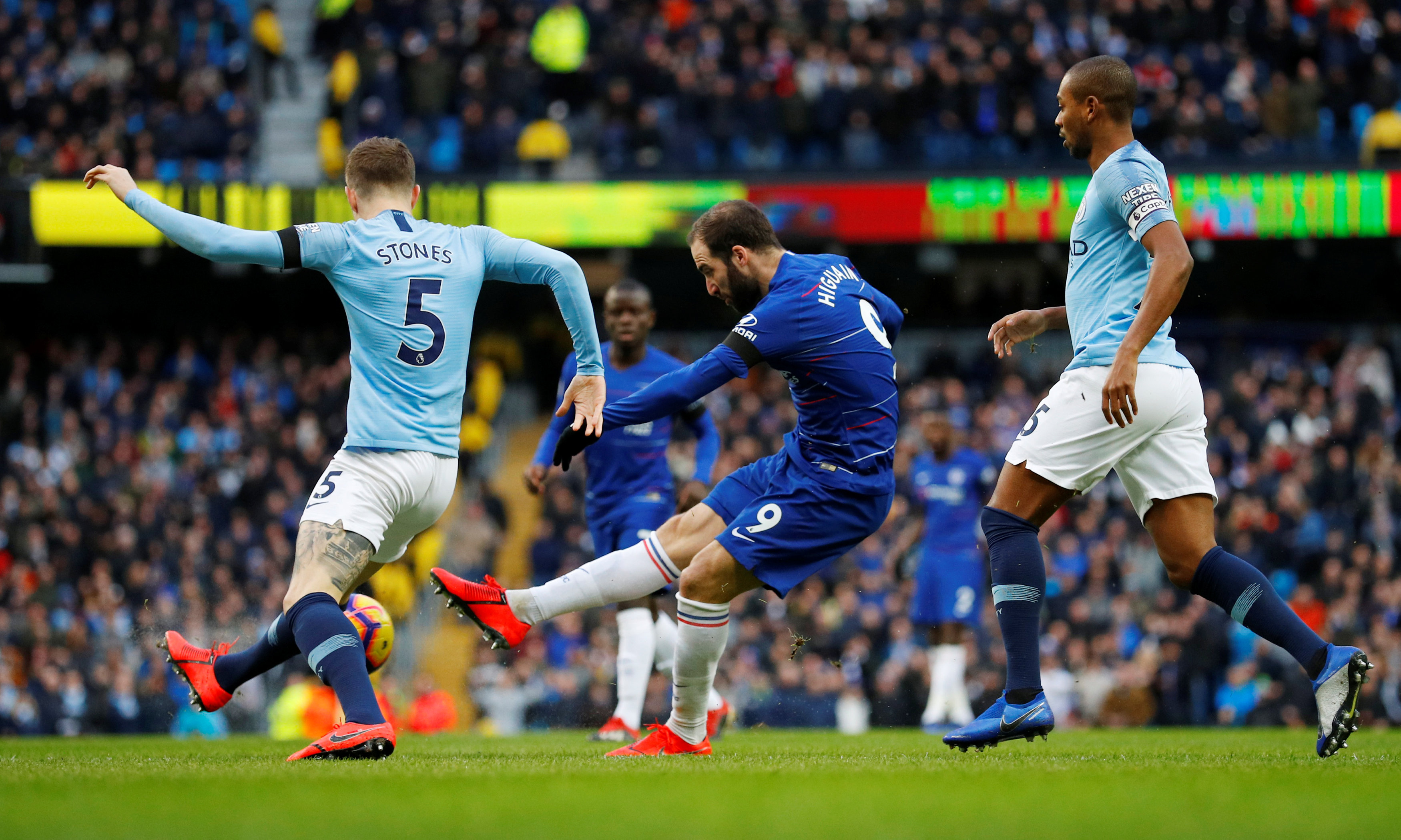 世体：预计阿根廷不会征召冈萨雷斯，他将留在马竞恢复伤势（世体：阿根廷预计不征召冈萨雷斯，球员将留守马竞养伤）