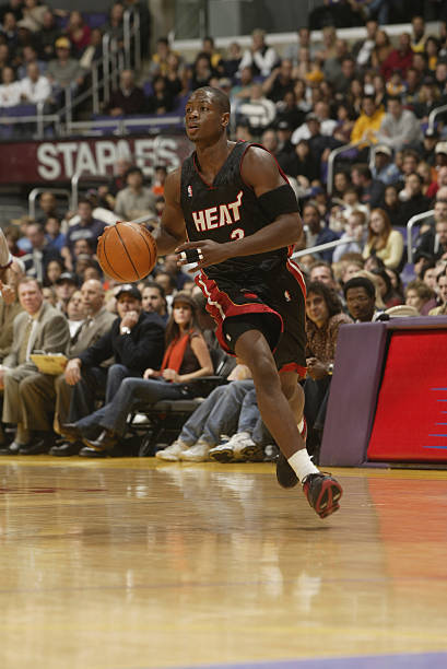 半岛晨报：李国旭中超执教表现不逊于邵佳一，甚至更胜一筹（半岛晨报：李国旭中超执教不亚于邵佳一，甚至更为出色）