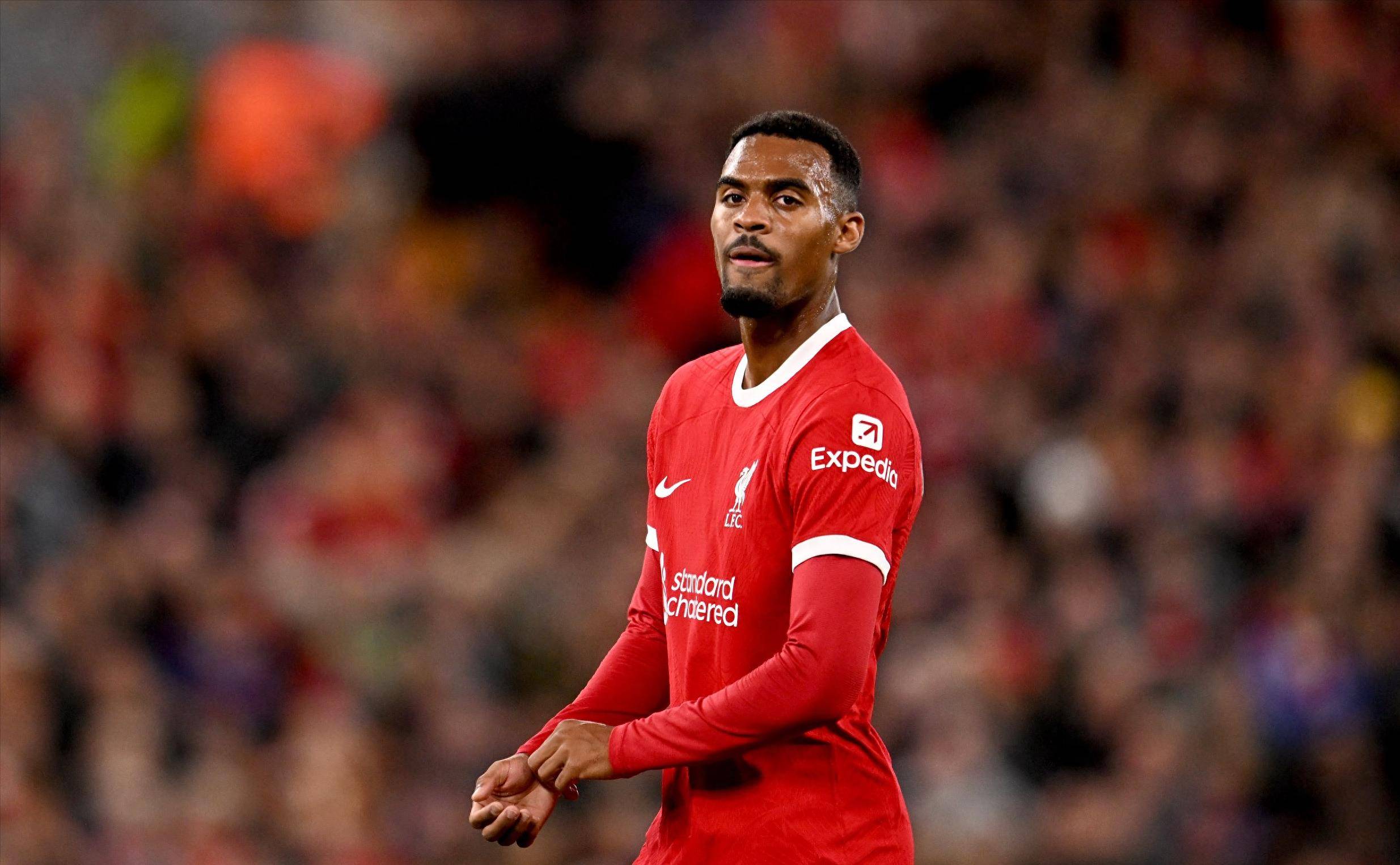 卢伟呼吁球员共同承担责任，缩短磨合阵痛期（卢伟呼吁全队共担责任，尽快走出磨合阵痛）