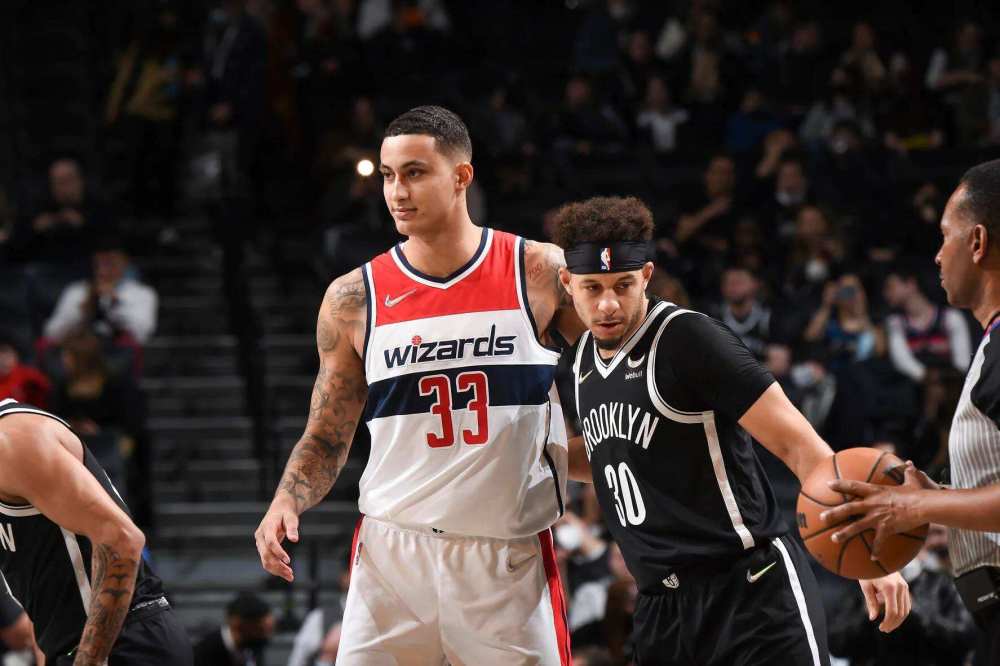 拉什福德单刀踢失表现懒散，巴萨买断前景黯淡（拉什福德错失单刀状态低迷，巴萨买断希望渺茫）