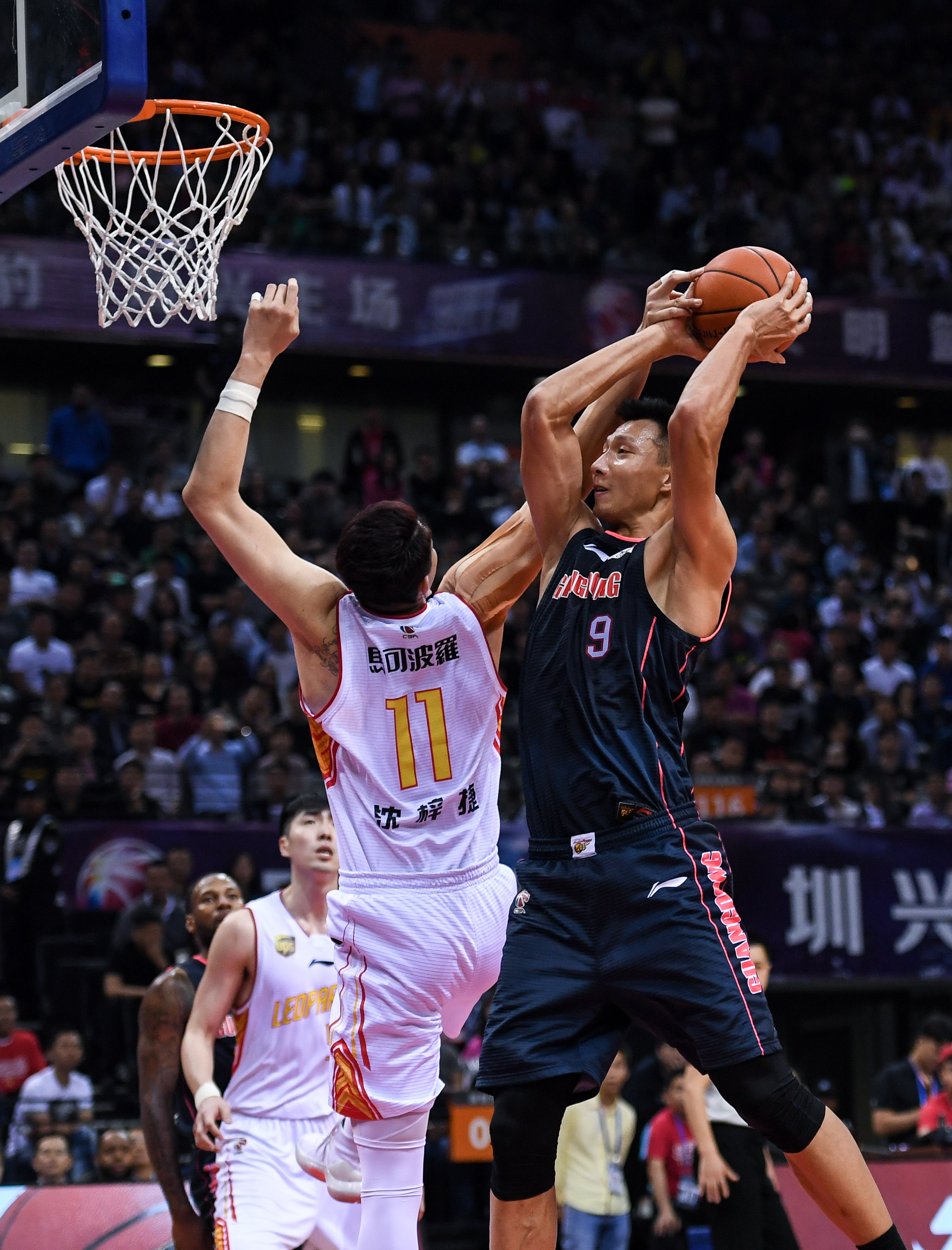 英超-阿森纳4-0狼队：首尾大战，有悬念吗｜前瞻（英超前瞻：首尾对决，阿森纳战狼队还有悬念？）