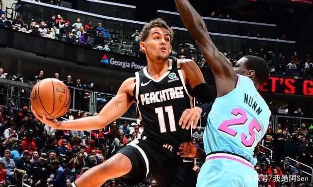 圣诞夜篮球盛宴：詹姆斯再现辉煌，库里遭遇滑铁卢？（圣诞大战看点：詹姆斯再度爆发，库里遭遇低迷？）