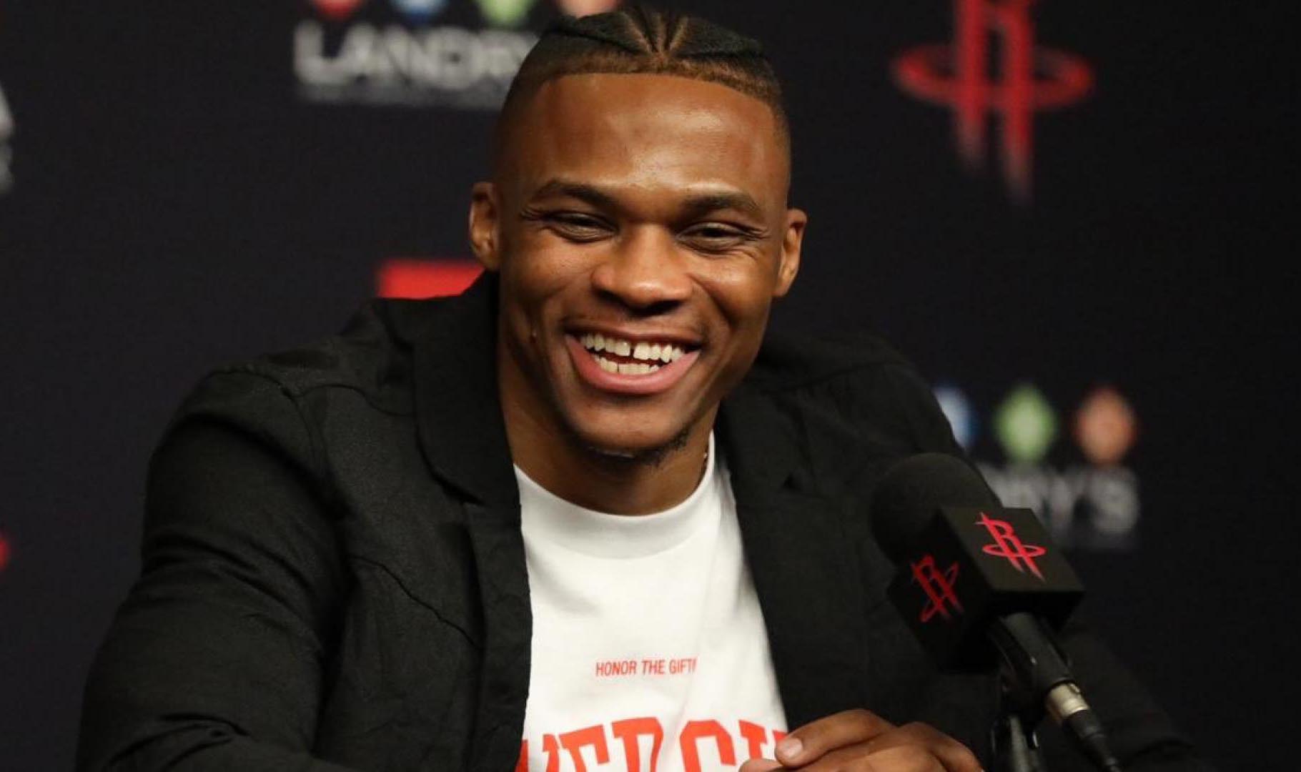 欧冠球员表现评析：C罗连续进球,（欧冠表现观察：C罗连场破门）