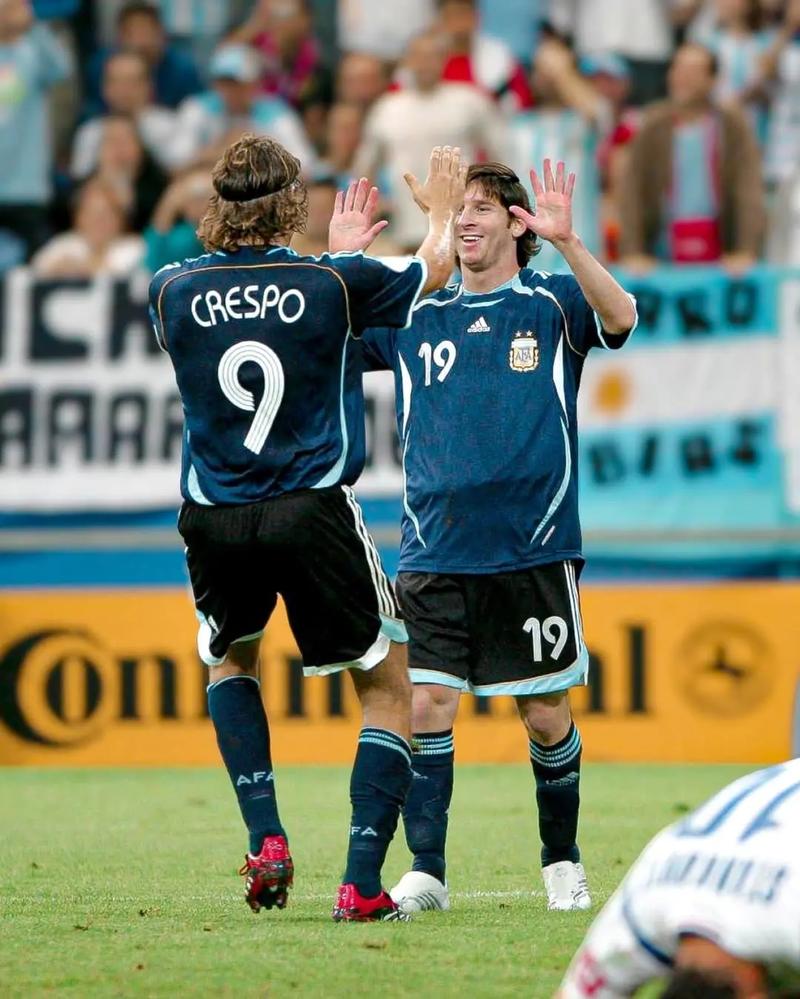 孔帕尼：冬歇期对球员身心恢复至关重要，奥利塞能够出场比赛（孔帕尼：冬歇期关键促进球员身心恢复，奥利塞可出战）