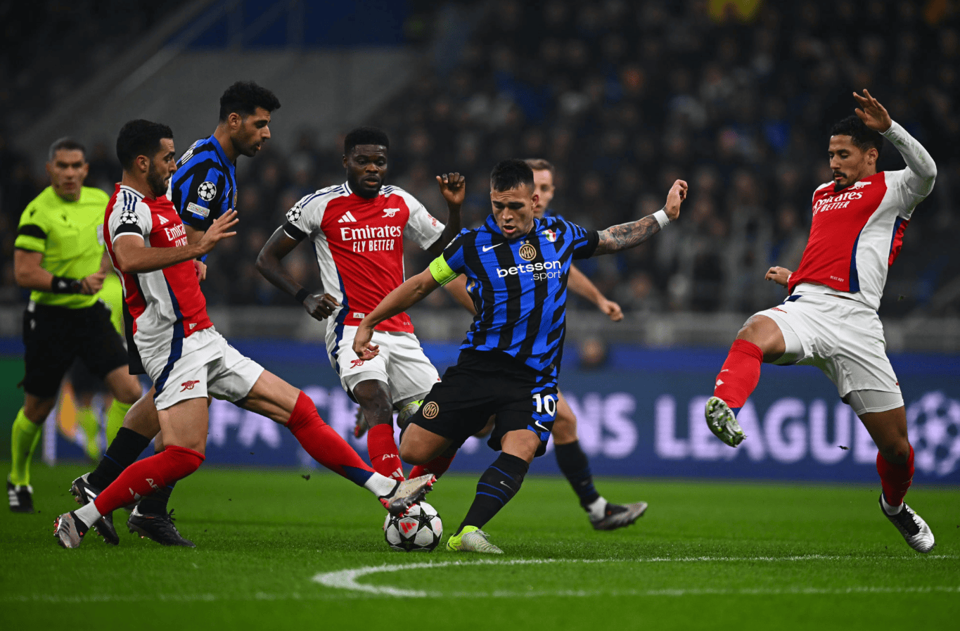 官方：马塔拉佐出任皇家社会主帅，双方签约一年半（皇家社会官宣马塔拉佐出任主教练，签约一年半）