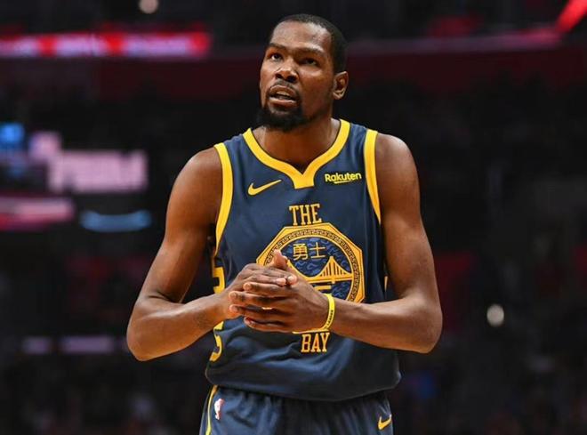 斯洛特：萨拉赫有权不满但不该向媒体说 俱乐部需要做出处理（斯洛特：理解萨拉赫不满，但不应对媒体发声，俱乐部需作出处理）