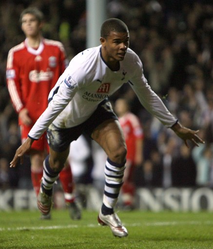 斯维拉尔：不意外我们目前排名榜首，但不该过早关注积分榜（斯维拉尔：领跑并不意外，但现在还不必看积分榜）