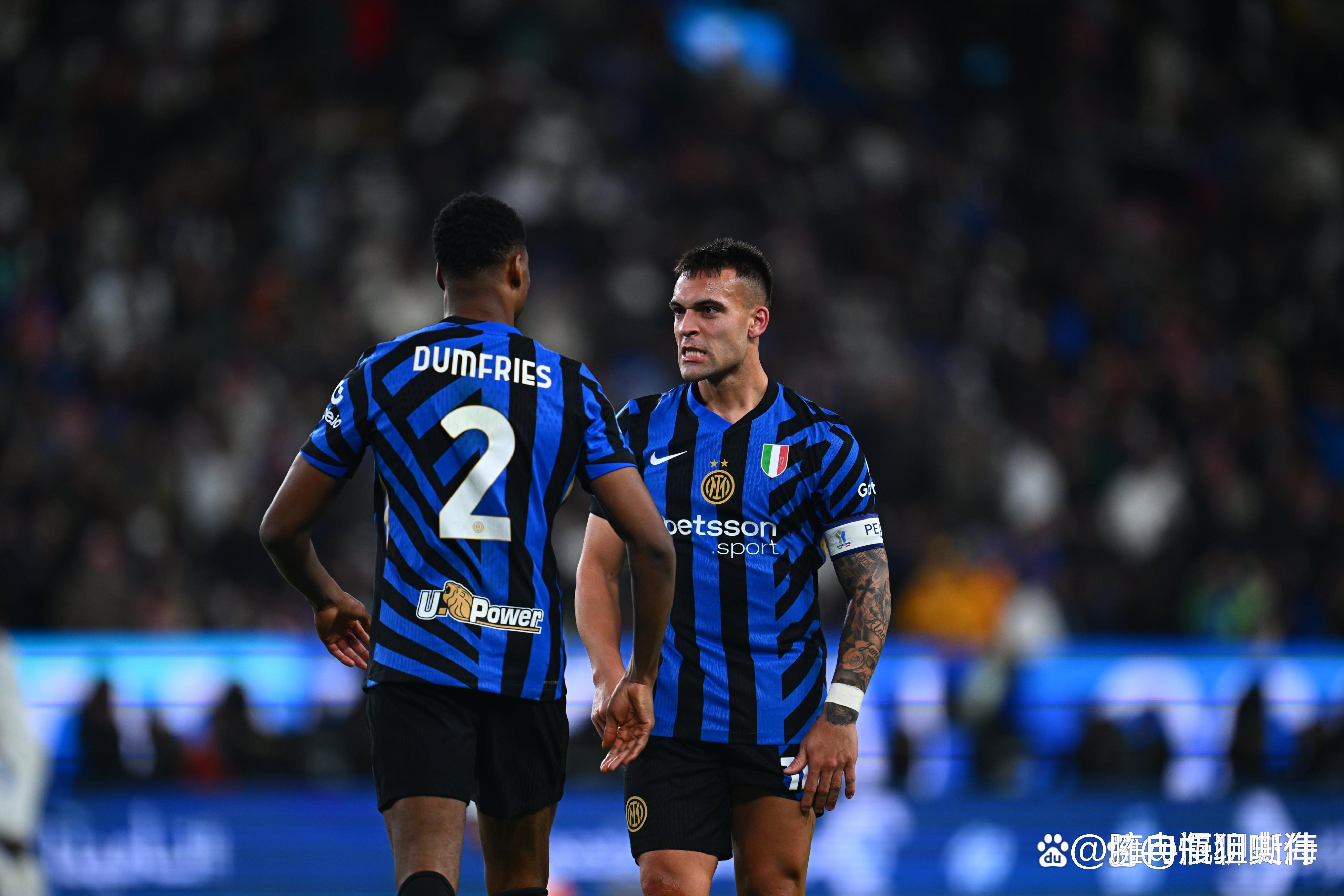 惊险一幕，马竞女足球员梅迪纳头部被膝盖撞到后失去意识（马竞女足惊魂一刻：梅迪纳头部遭膝撞后一度失去意识）