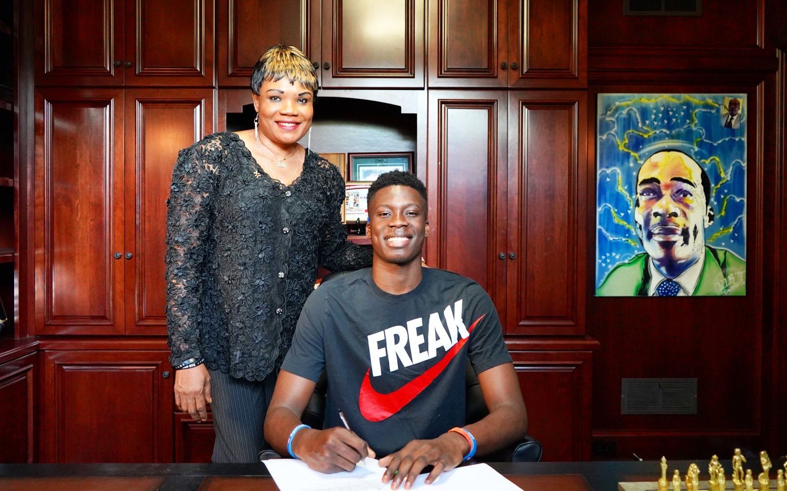 姆巴佩当选金球奖9月最佳球员，该奖项每次投票需支付1欧元（姆巴佩获评金球奖9月最佳，单次投票需付1欧元）